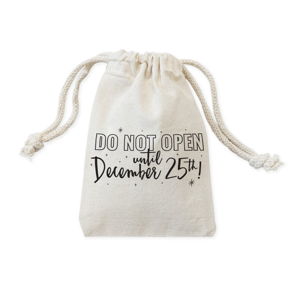 The Cotton and Canvas Co. Do Not Open Until December 25th Christmas Holiday Favor Bags, 6-Pack